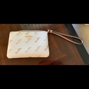 Coach wristlet new with tags.